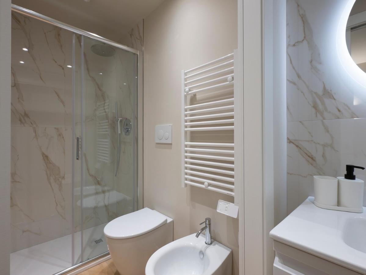 I Host Apartment - Ranzoni 1 Milan Bagian luar foto
