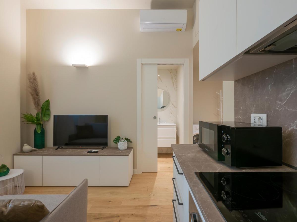 I Host Apartment - Ranzoni 1 Milan Bagian luar foto