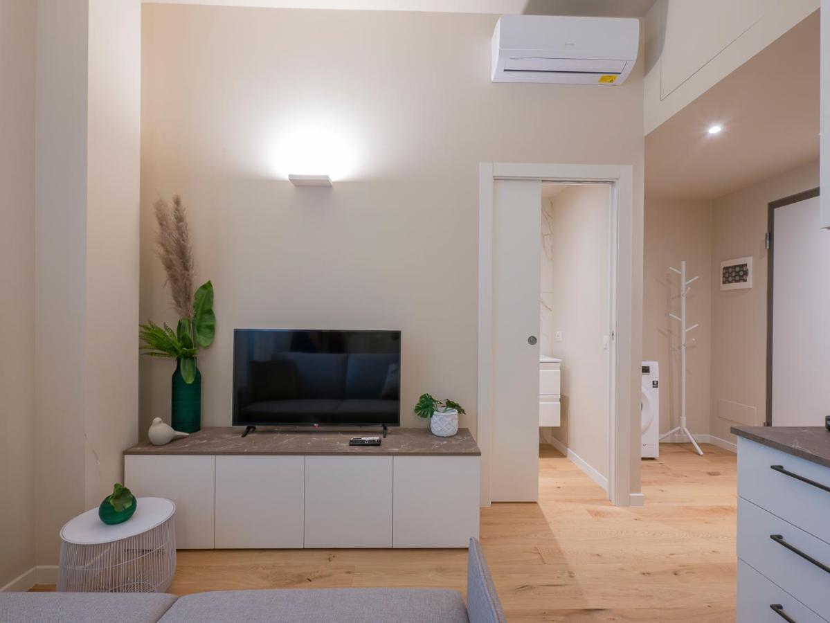 I Host Apartment - Ranzoni 1 Milan Bagian luar foto