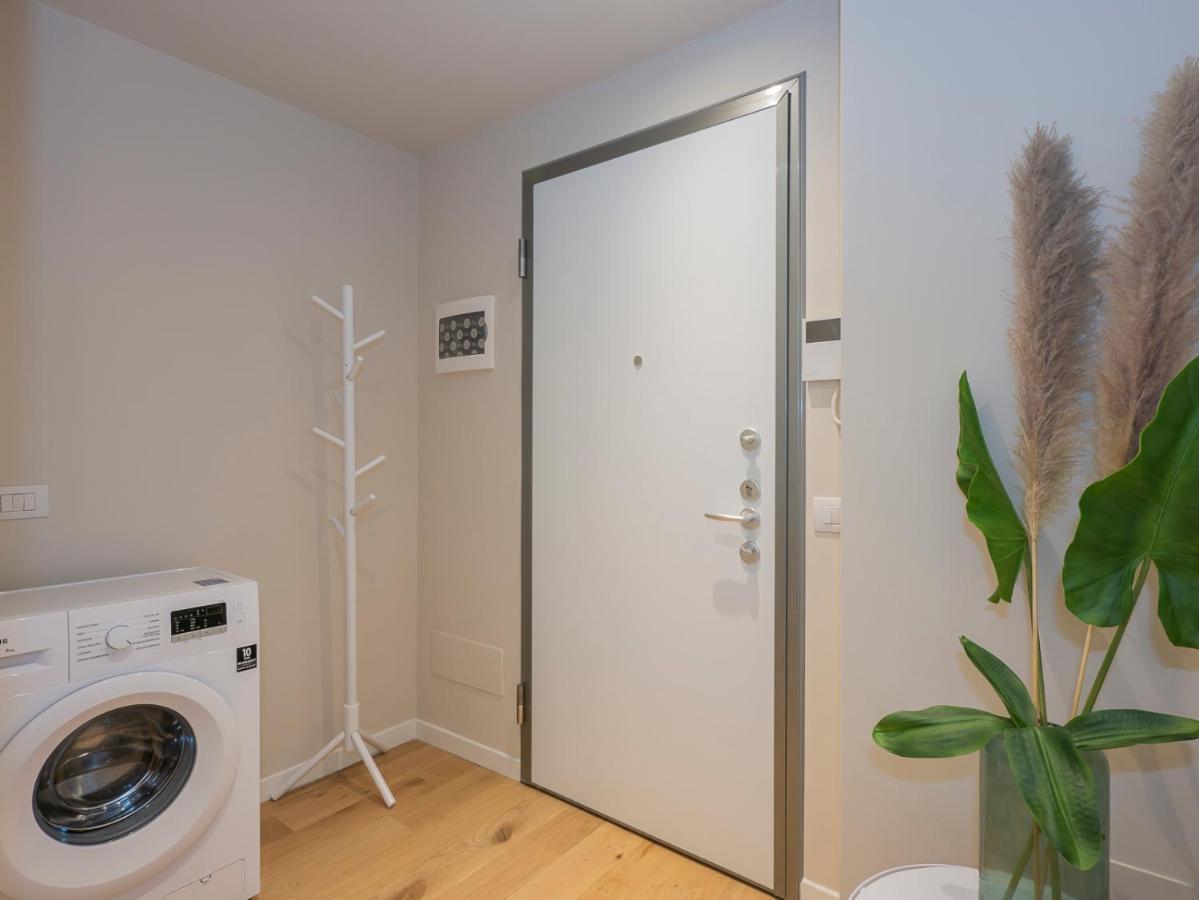 I Host Apartment - Ranzoni 1 Milan Bagian luar foto