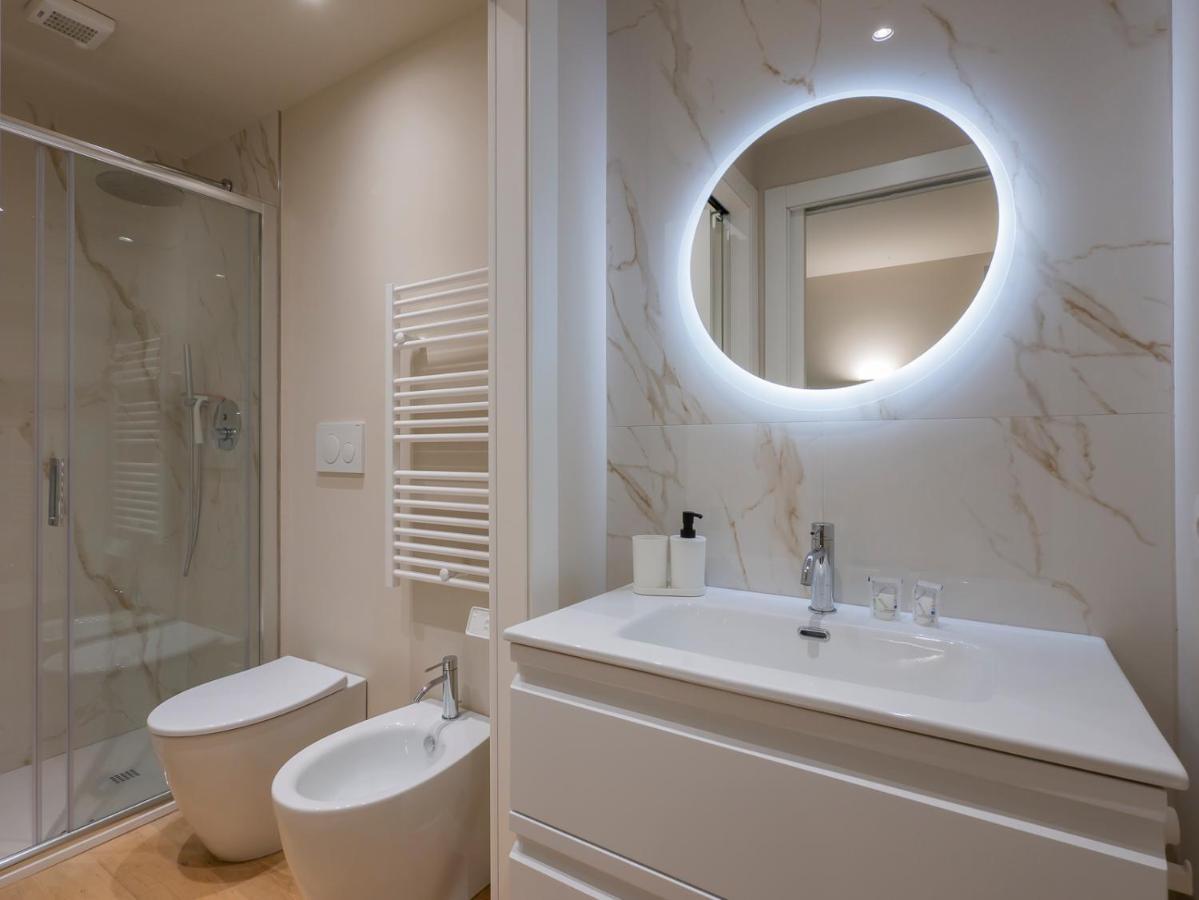 I Host Apartment - Ranzoni 1 Milan Bagian luar foto